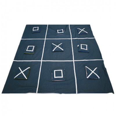 Weighted and reversible giant tic-tac-toe game